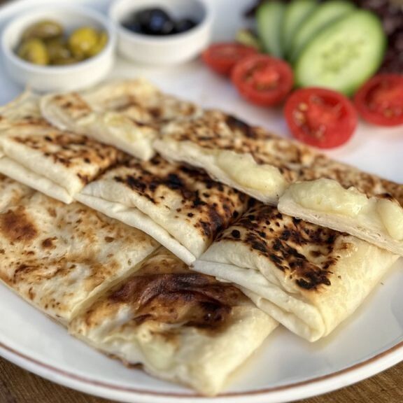 Kıymalı Kaşarlı Gözleme