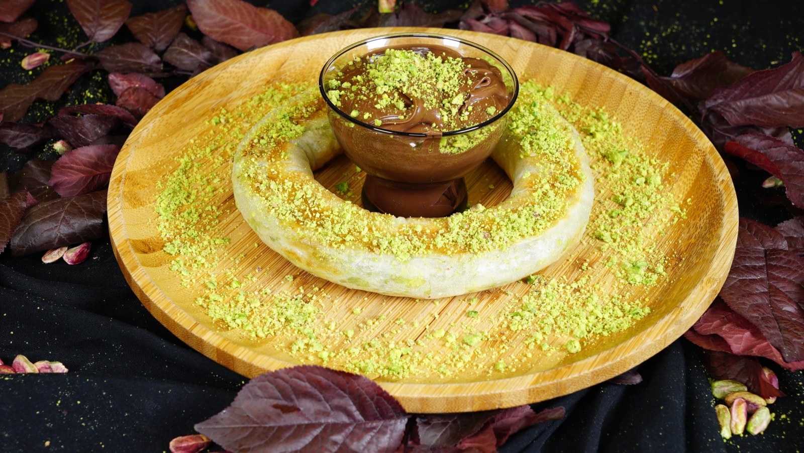 Simit Katmer (Yanında Çikolata Ve Dondurma İkramı İle)