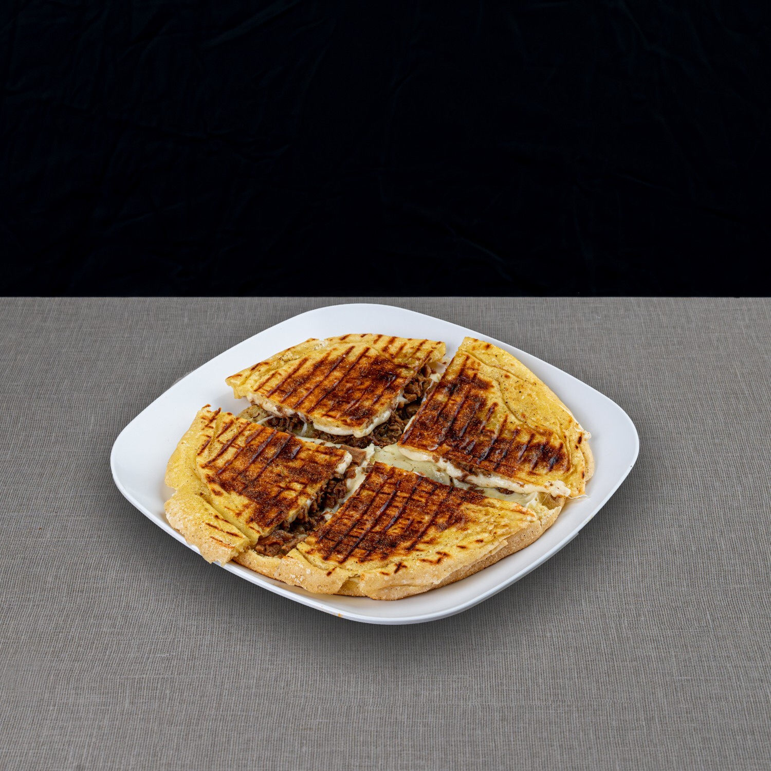 Kavurmalı Kaşarlı Tost