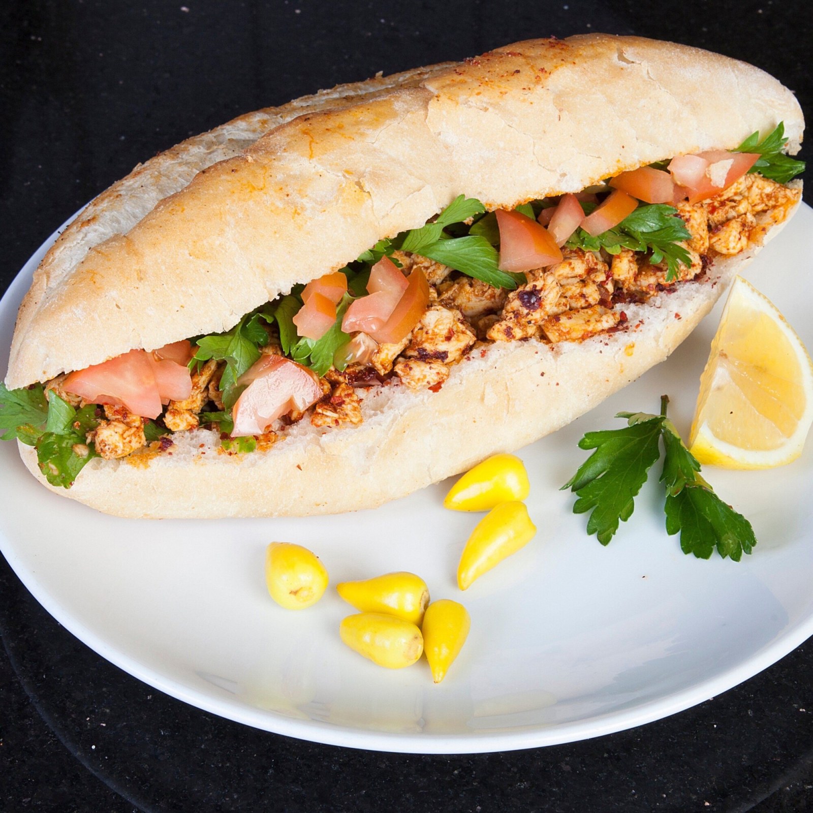 Somun Ekmek Arası Tavuk Tantuni