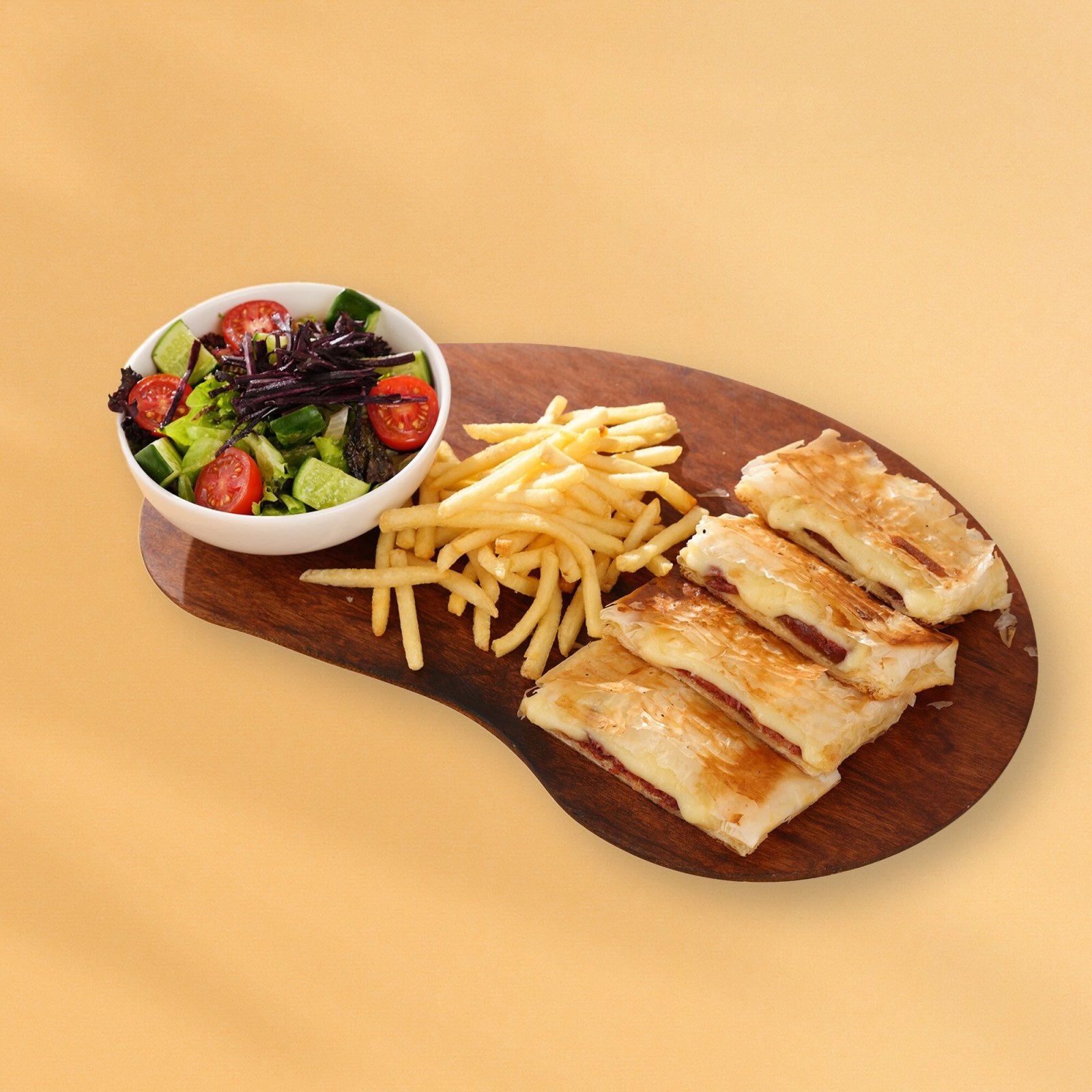 Çıtır Baklava Sucuk Kaşarlı Tost
