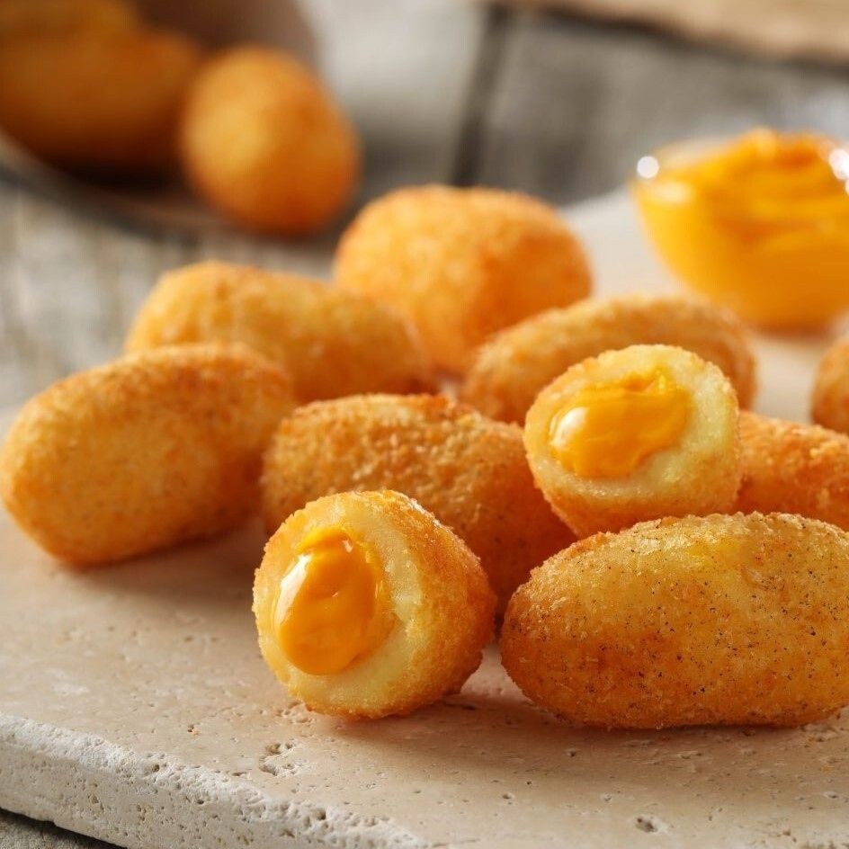 Cheddar dolgulu patates topları (8 adet)