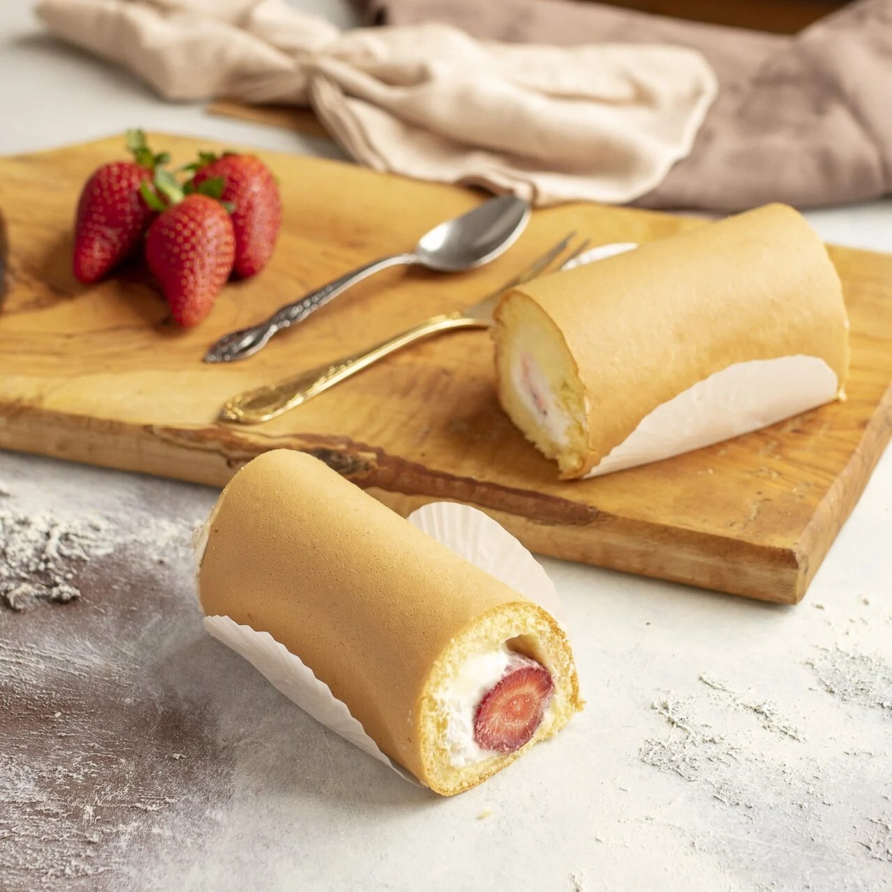 Çilekli Mini Rulo Pasta (500gr.)