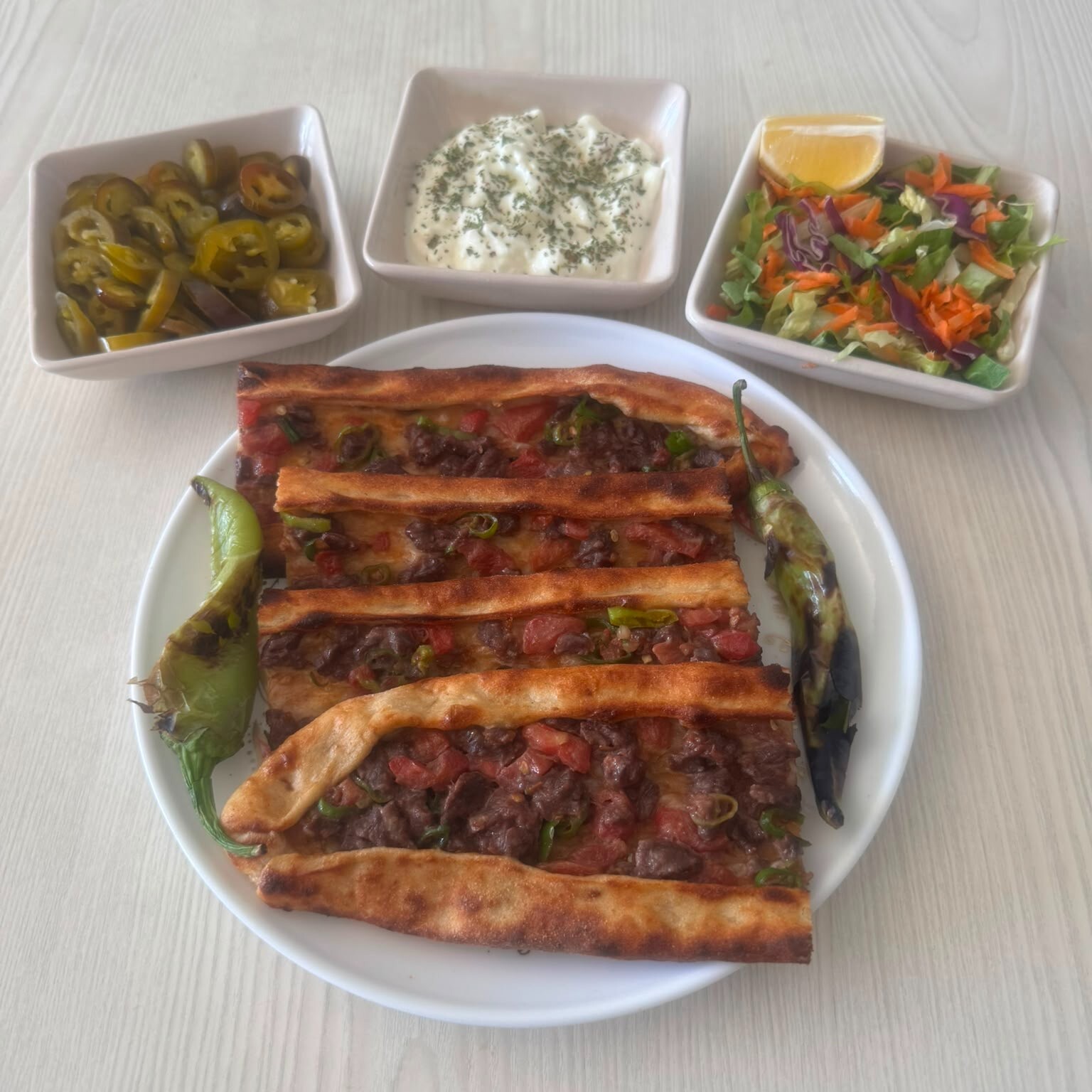 Kuşbaşılı Pide 5 Adet