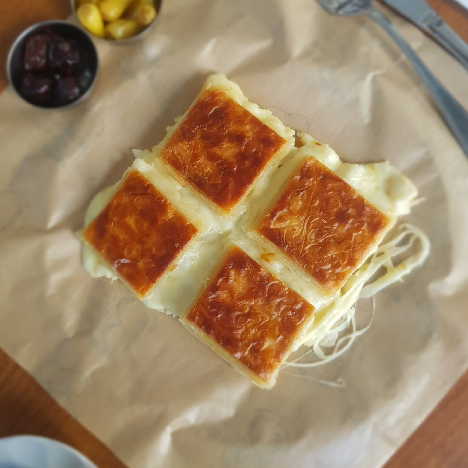 Efsane Peynirli (350 g)