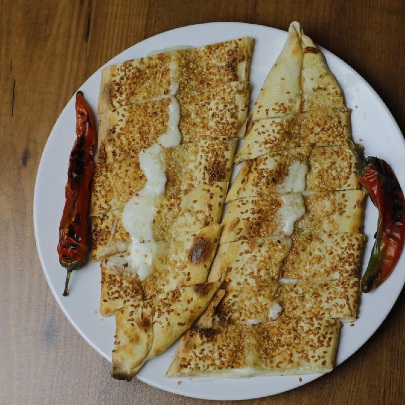 Kaşarlı Mantarlı Pide