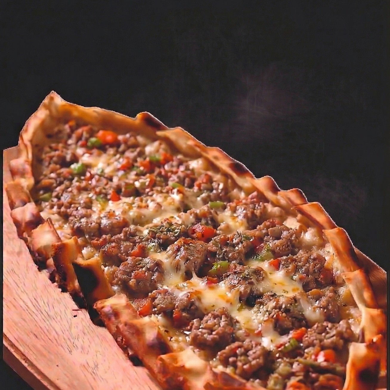 Kuşbaşılı Kaşarlı Pide