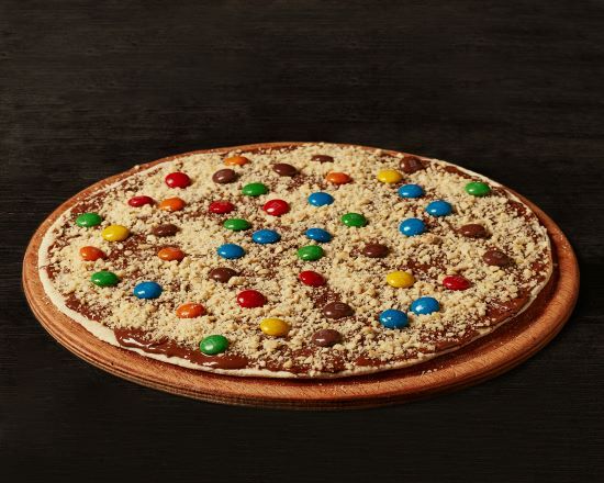 Nutella & M&M's Pizza