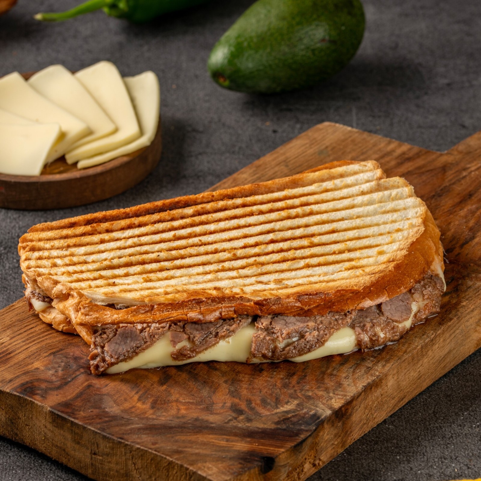 Kavurmalı Kaşarlı Tost