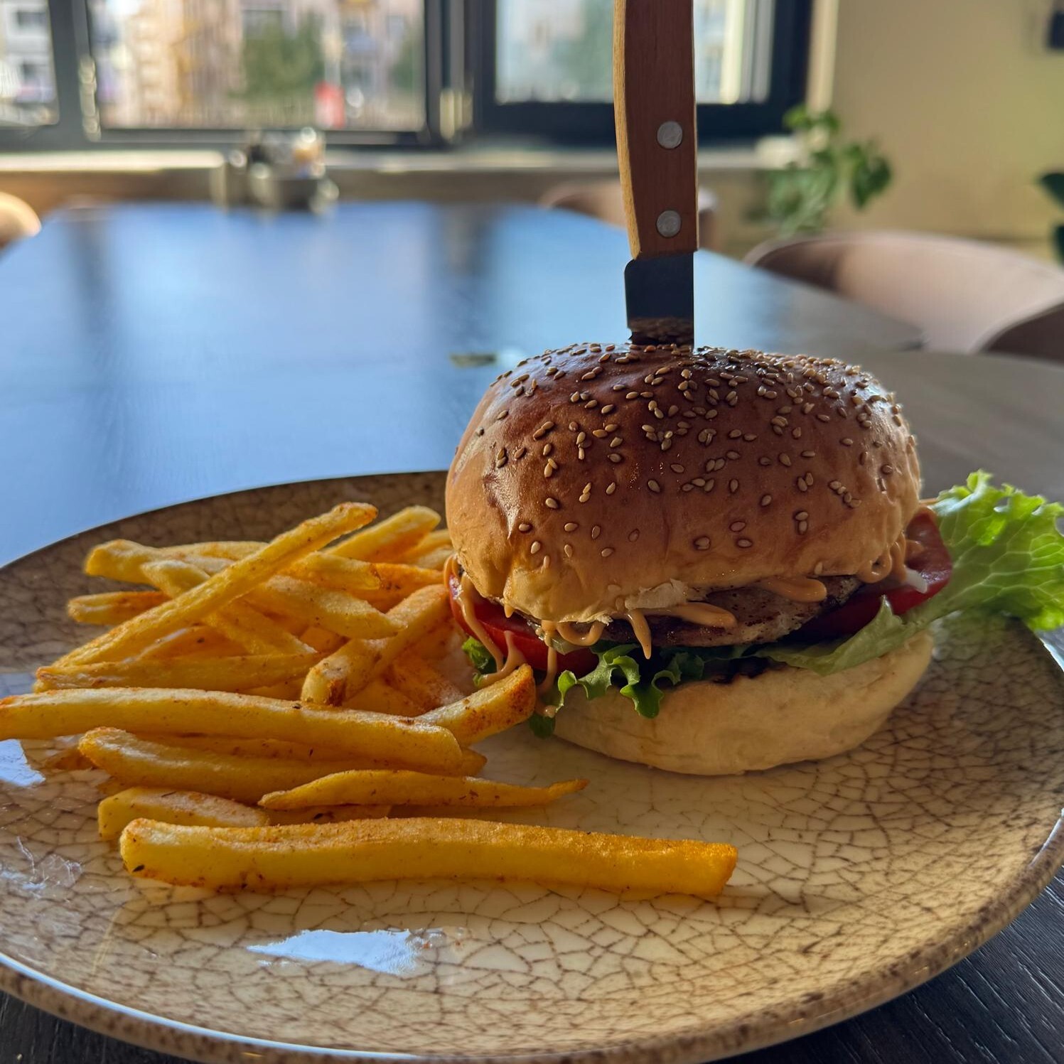 Classic Tavuk Burger + Patates Kızartması