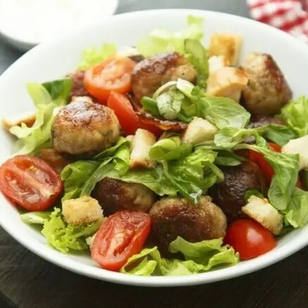 Misket Köfteli Salata