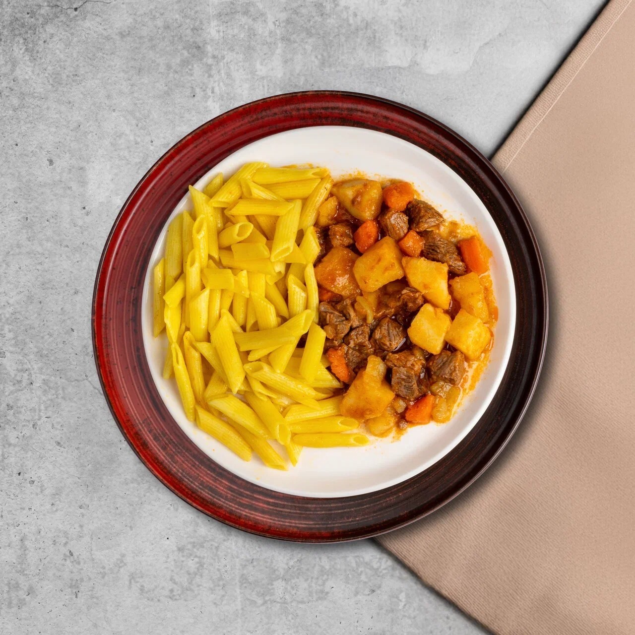 Altın Tencere Tas Kebabı ve Penne Makarna