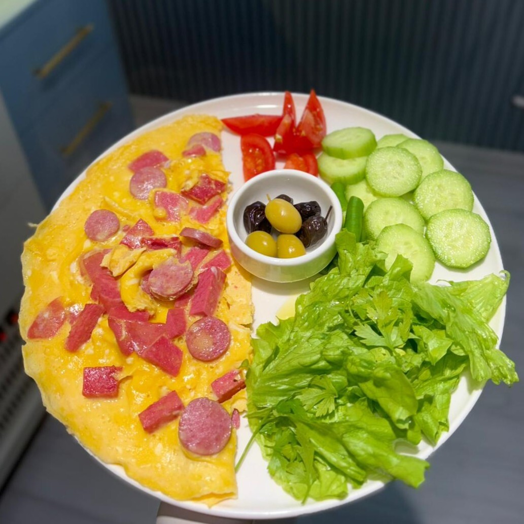 Omletli Kahvaltı Tabağı