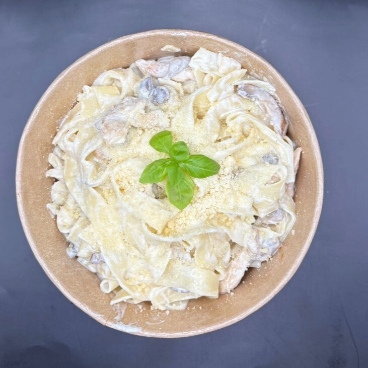 Fettuccine Alfredo