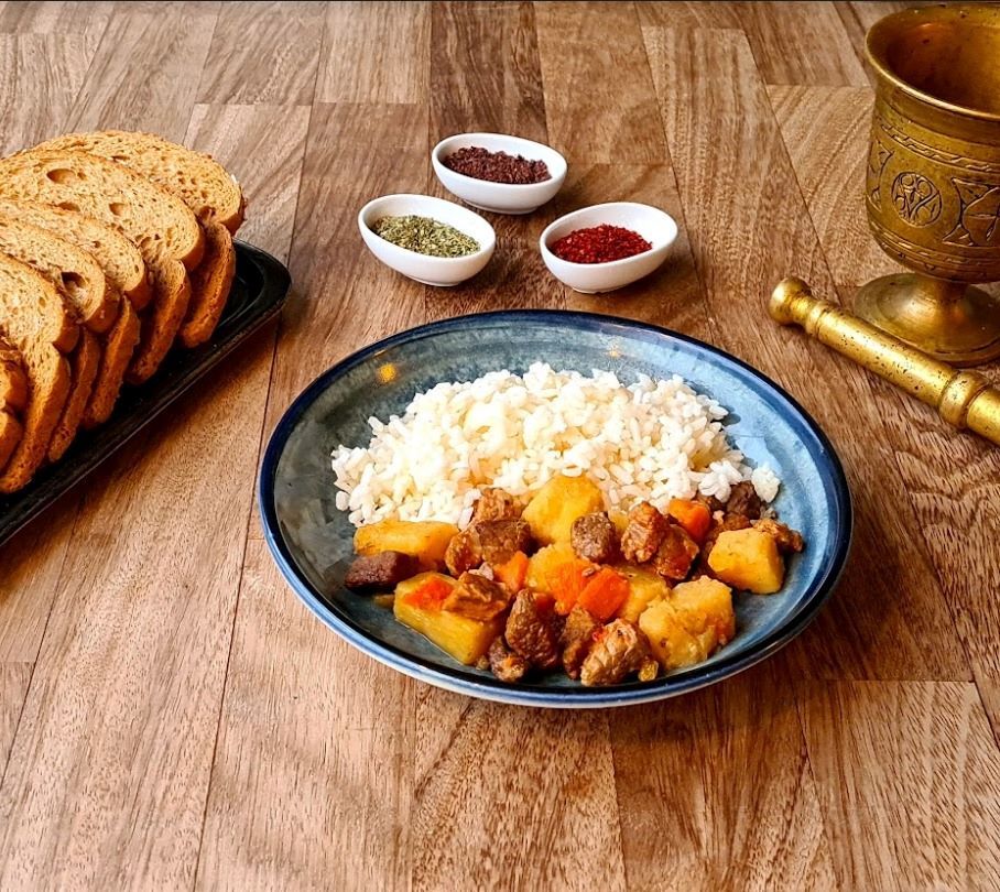 Pilav Üstü Orman Kebabı(150gr Pilav/ Kebap100 Gr)