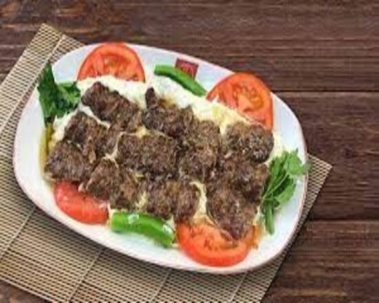 Yoğurtlu kebab
