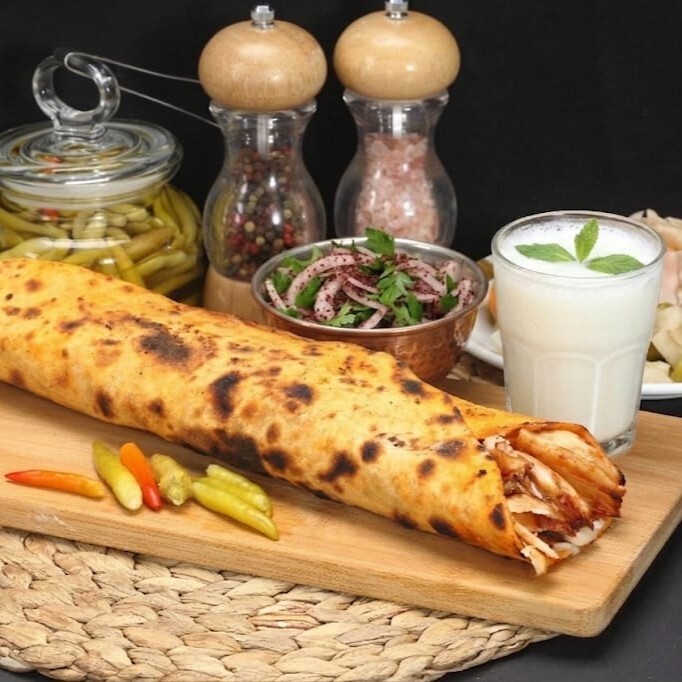 Hatay Usulü Mega (40 cm) Tavuk Döner Dürüm (150 gr) + Ayran (170 ml)