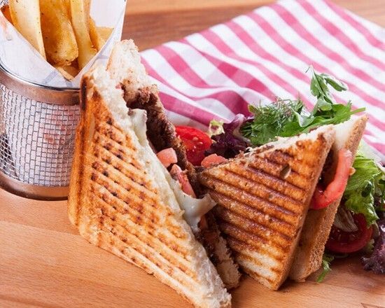 Kavurmalı Tost Menü
