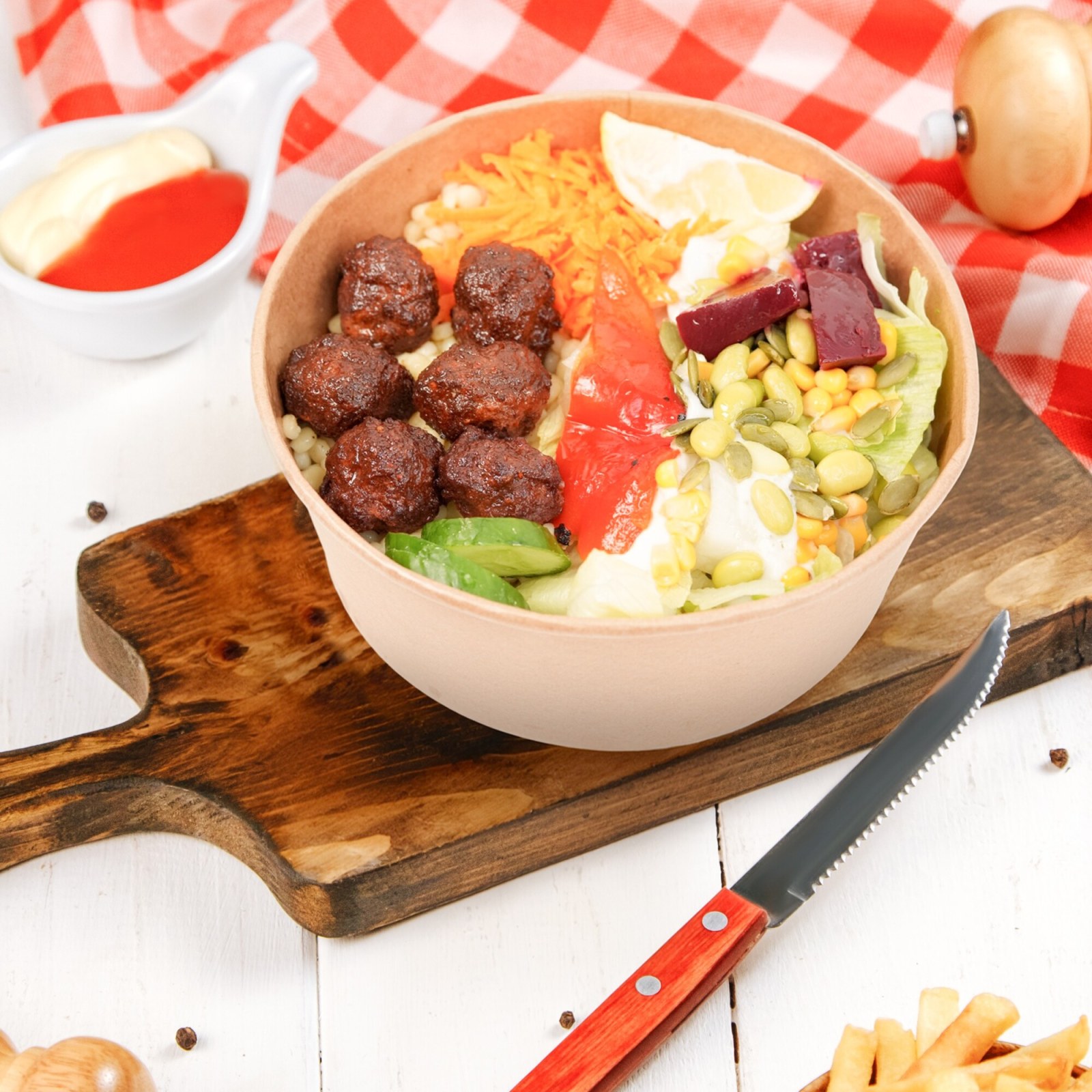 Dana Köfte Salata Bowl