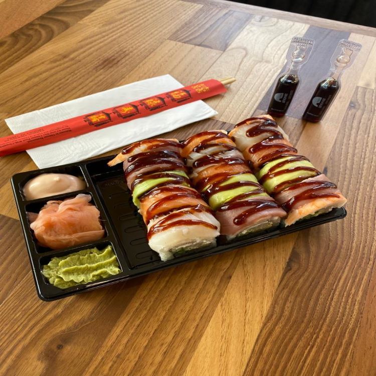 King Rainbow Roll (12 Pcs.)