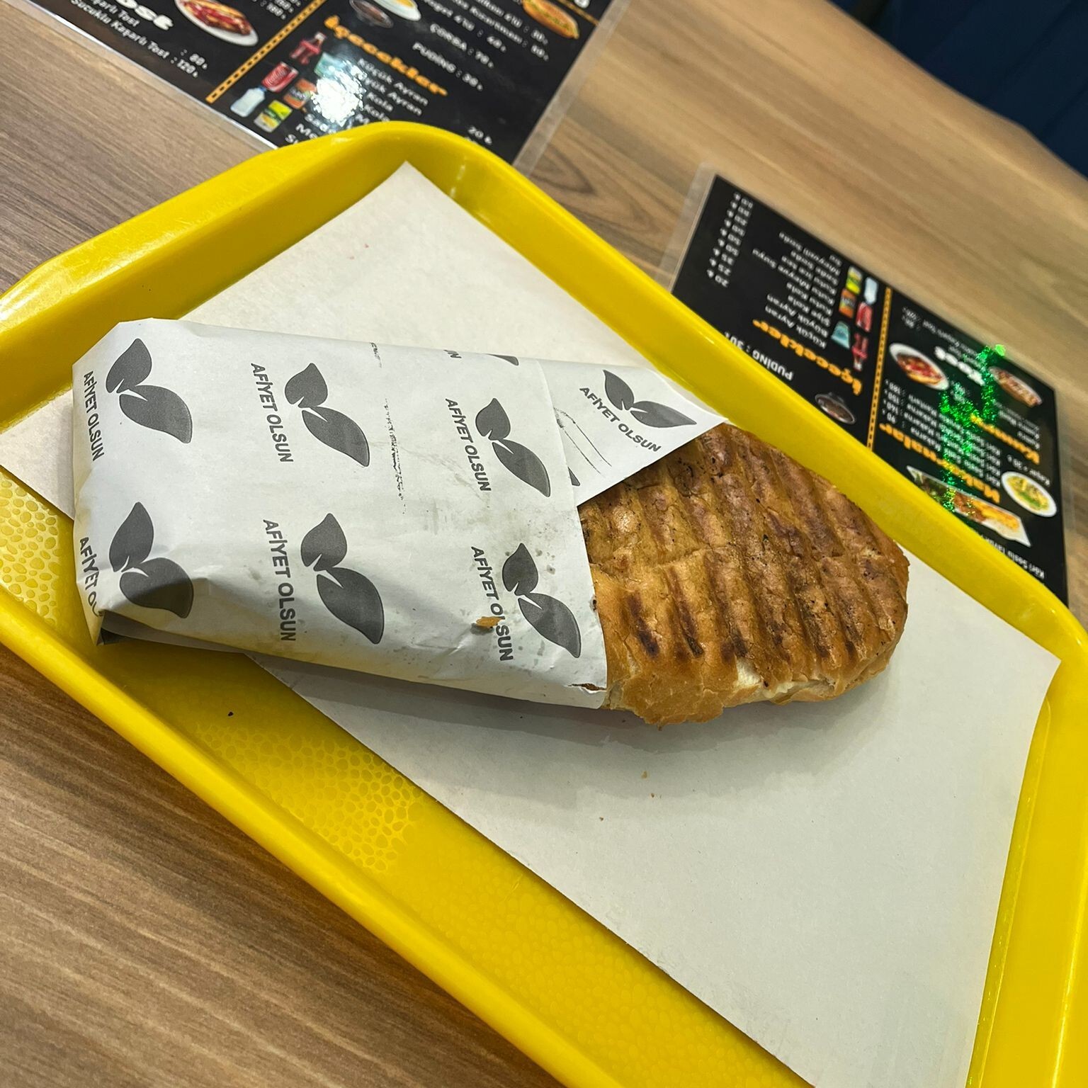 Sucuklu Kaşarlı Tost