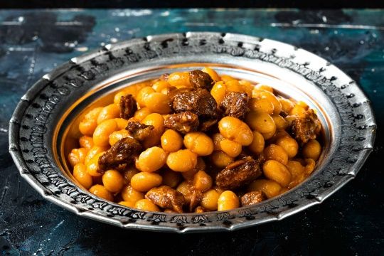 Çömlekte Etli İspir Kuru Fasulye