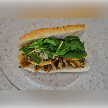 Ekmek Arası Hamsi (Kılçıksız)