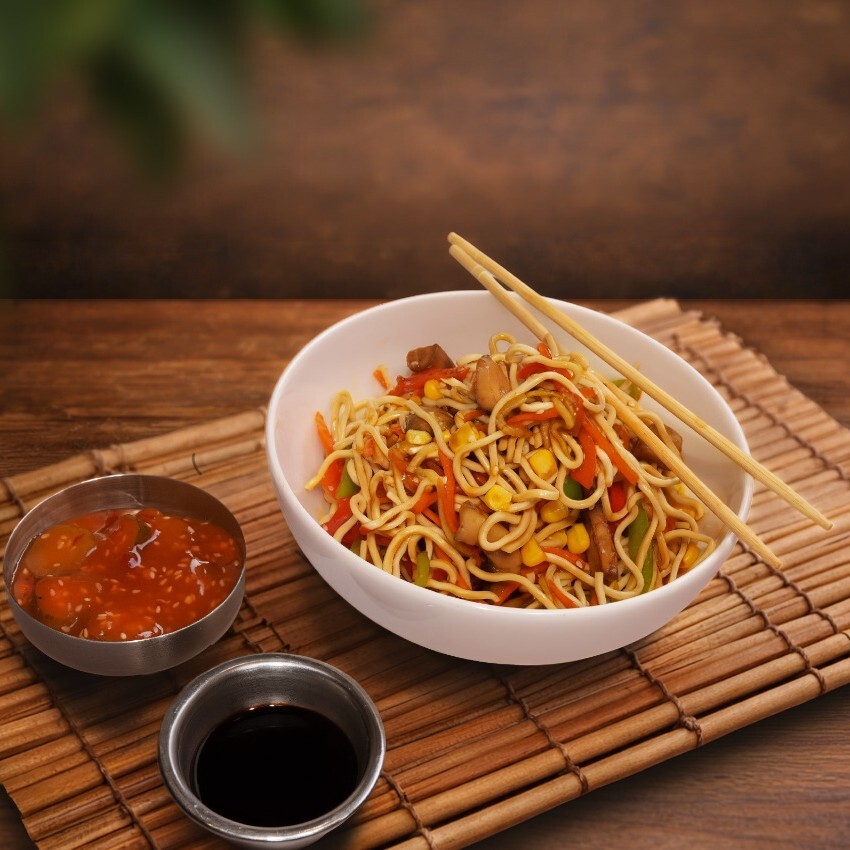 Sebzeli Noodle