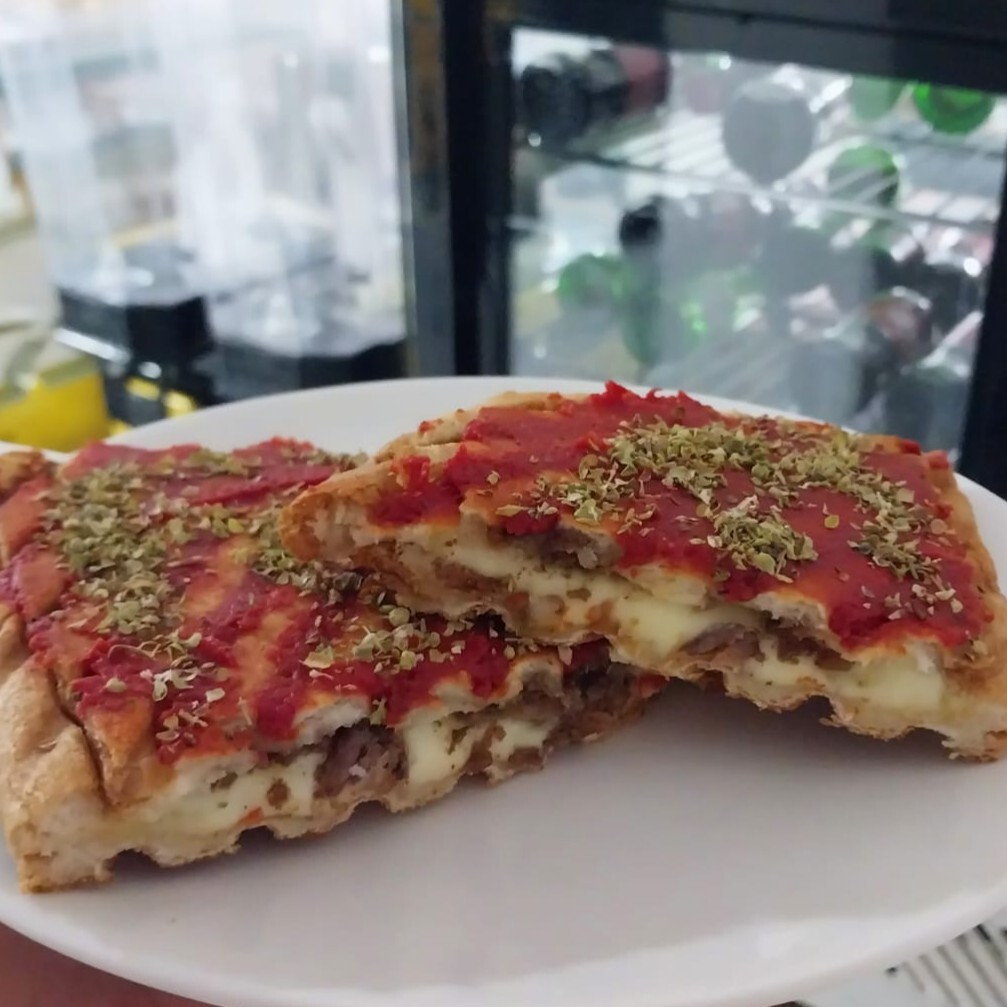 Kavurmalı Kaşarlı Tost