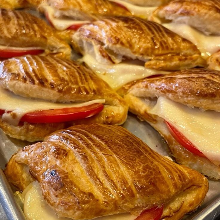 Kaşarlı Domatesli Karaköy