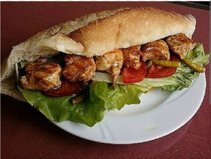 Ekmek Arası Tavuk Şiş