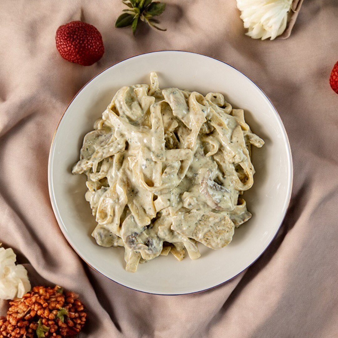 Profesör Zeki'nin Beyaz Sosu (Tagliatelle Fettucini Alfredo)
