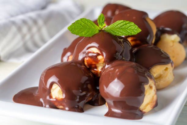 Çikolatalı Profiterol