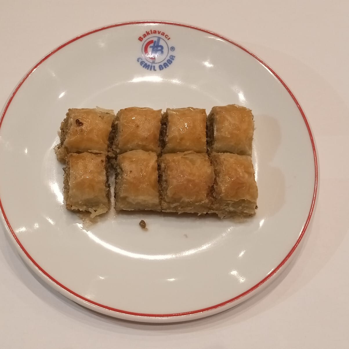 Fıstıklı Özel Baklava (1 kg.)