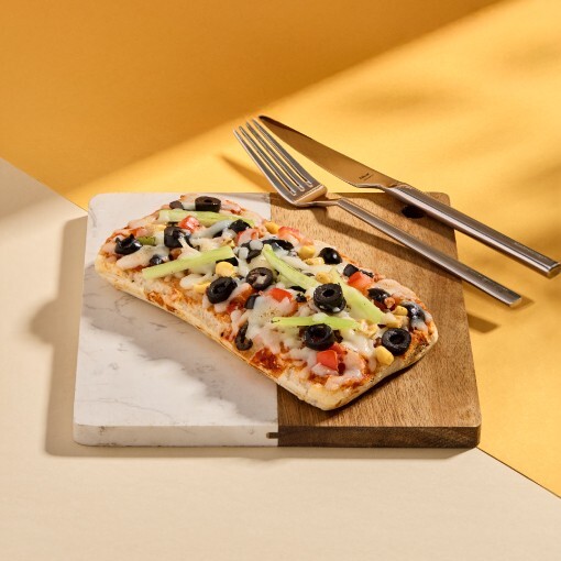 Sebzeli Ciabatta Pizza