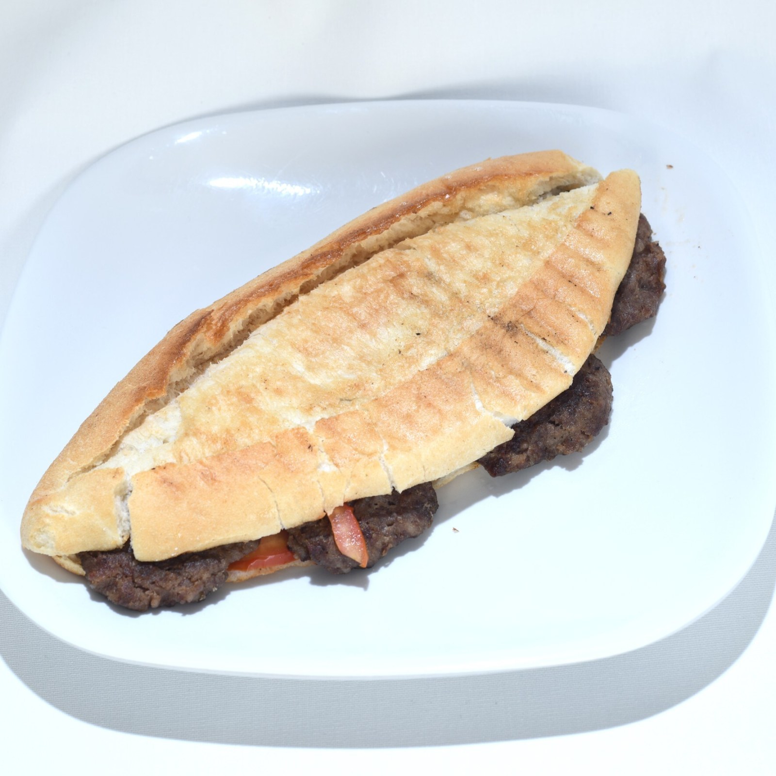 Ekmek Arası Köfte
