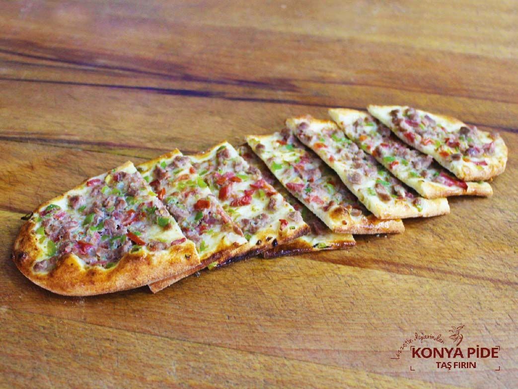Kuşbaşılı Pide