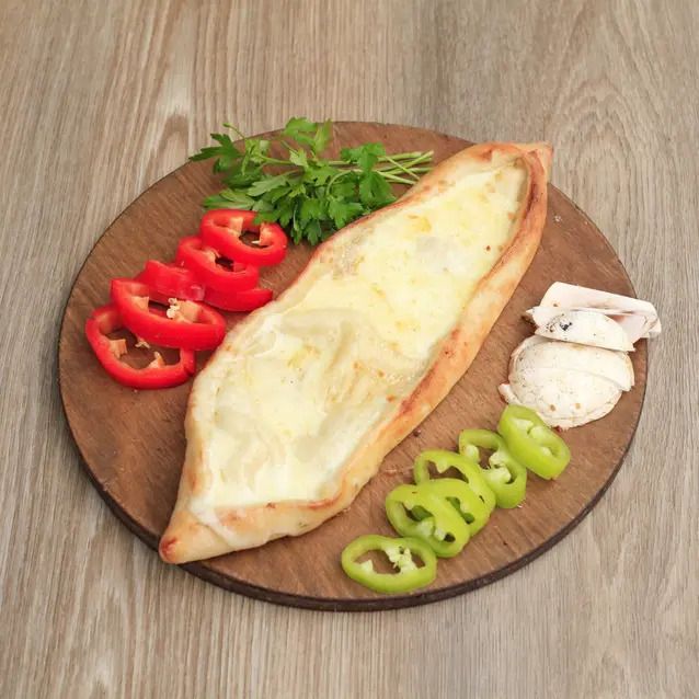 Kaşarlı Karadeniz Pidesi