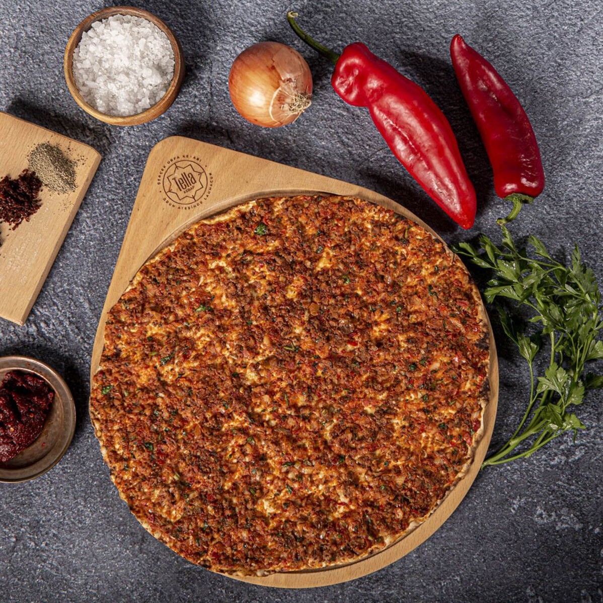 Lahmacun Acılı