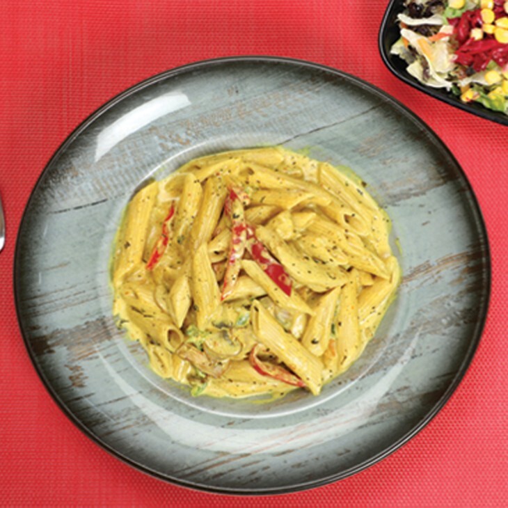 Köri Soslu Tavuklu Penne
