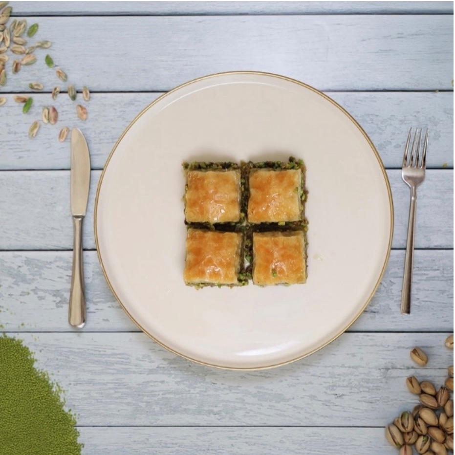 Fıstıklı Özel Kare Baklava 250gr