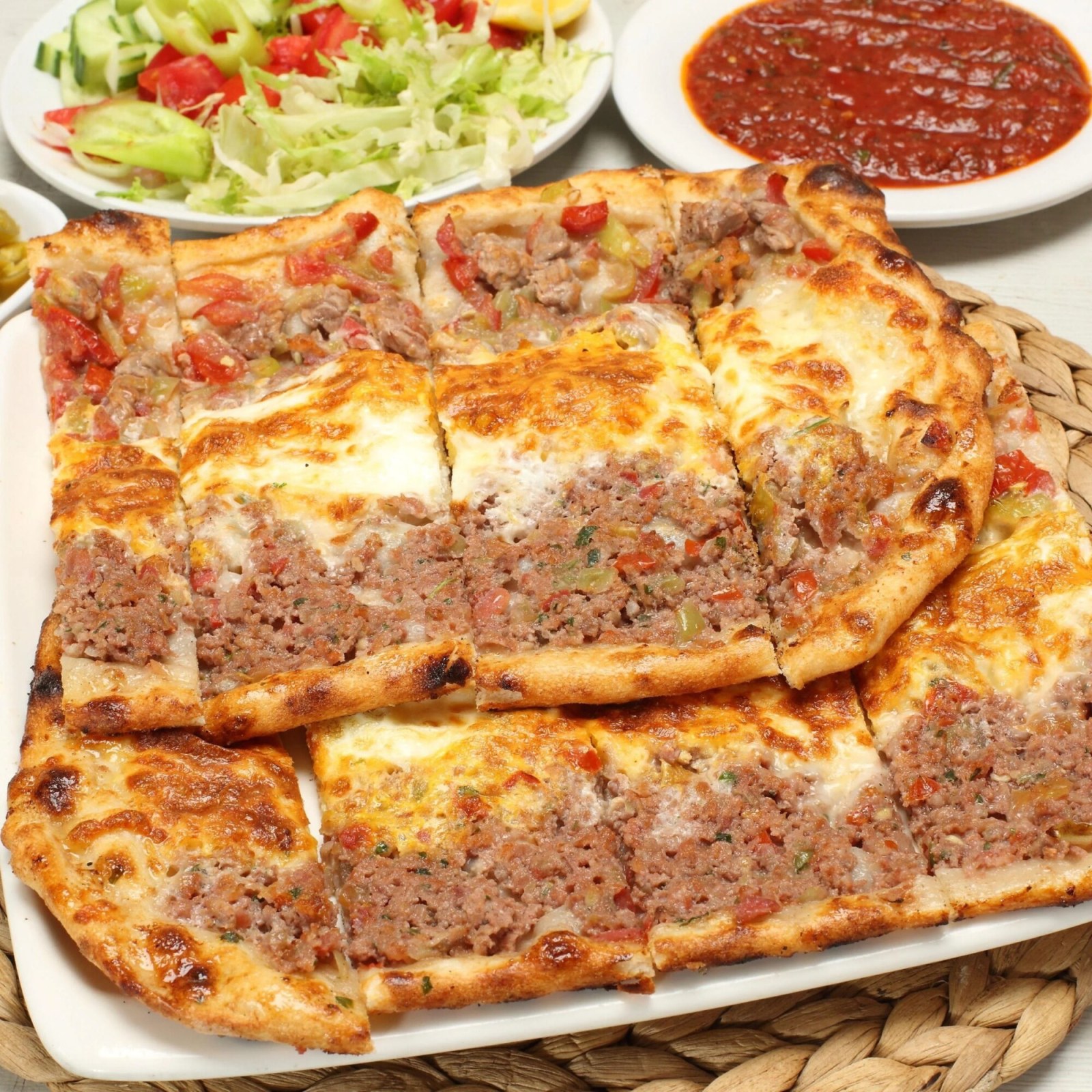 Germeç Spesial Pide