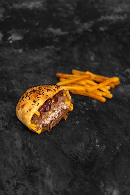 Calzone BBQ Burger