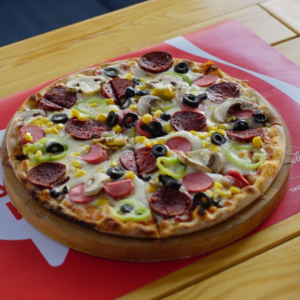 Karışık Pizza (25 cm.) + 330 ml Coca-cola