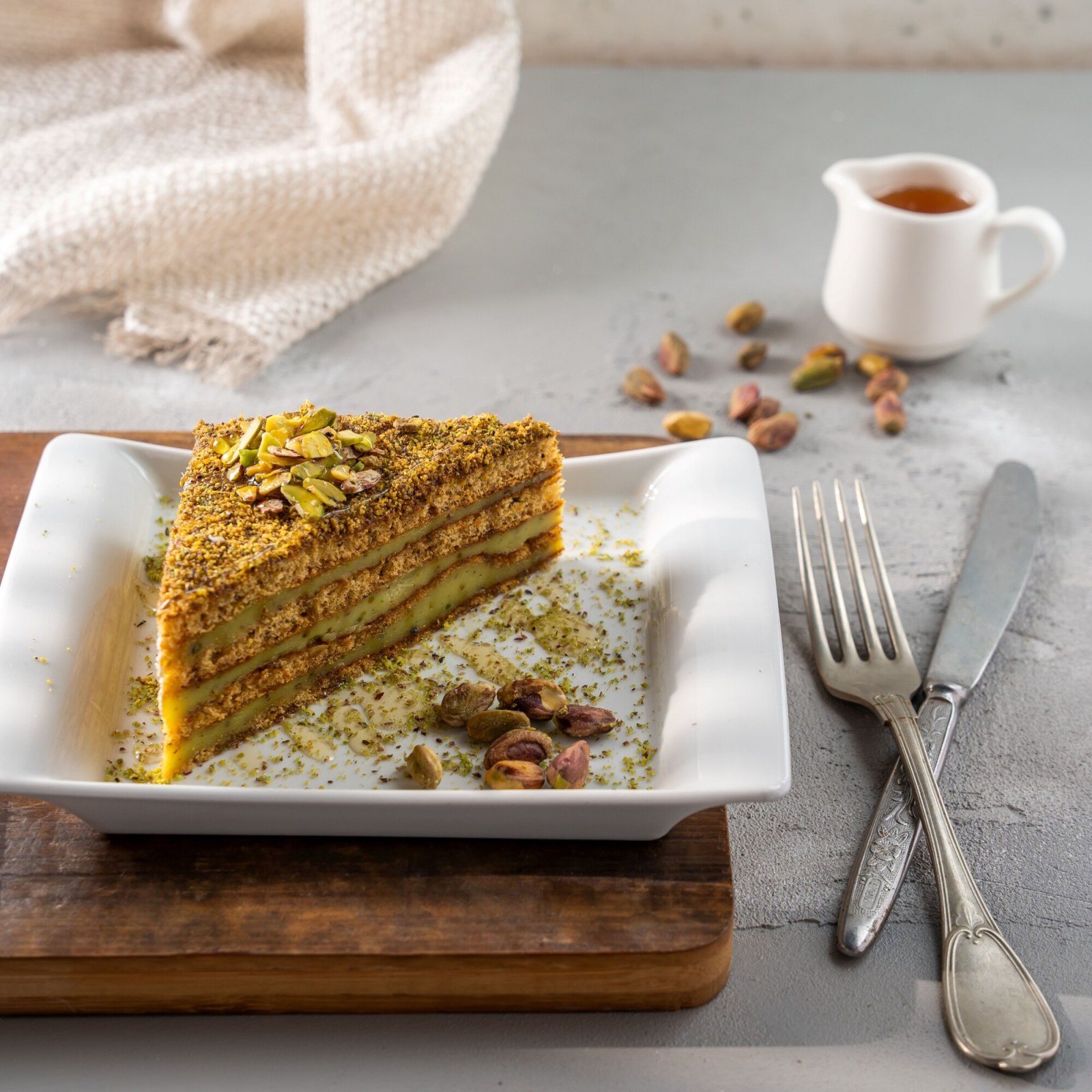 Ballı Fıstıklı Pasta