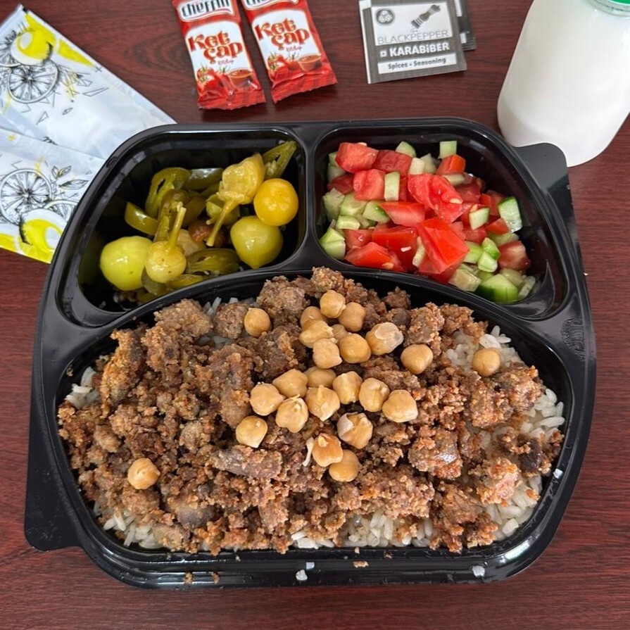 1.5 Ciğerli Pilav (Tereyağlı) + Ayran + Salata