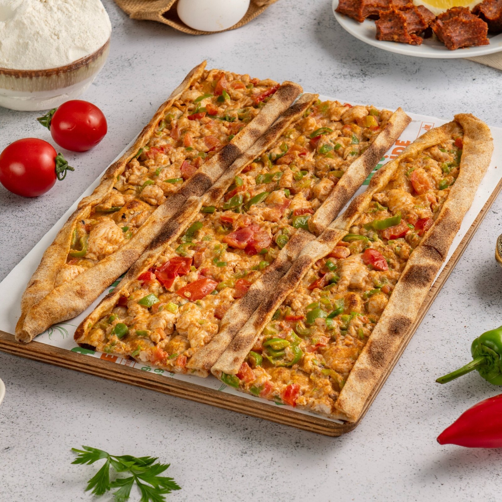 Tavuklu Pide