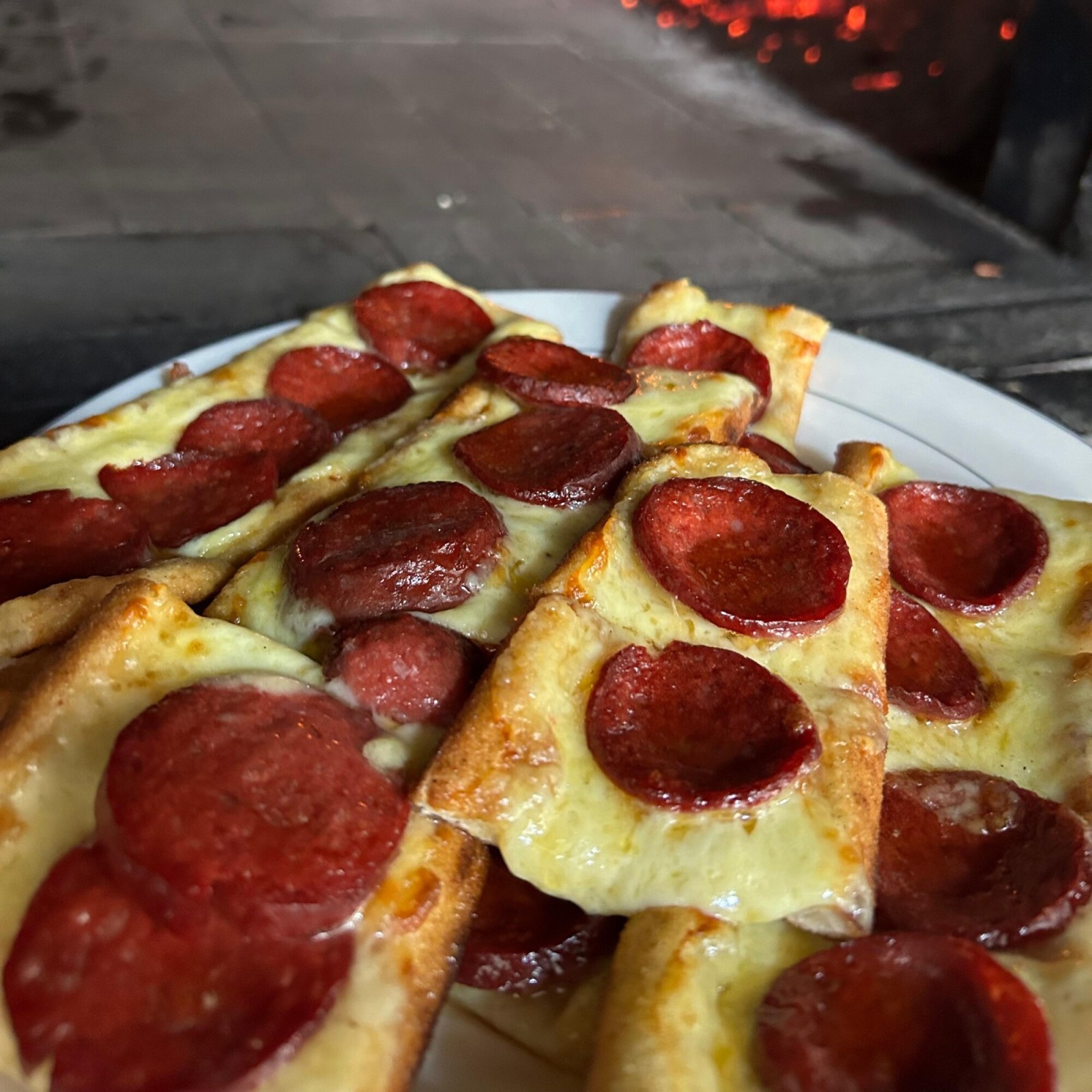 Sucuklu Kaşarlı Pide