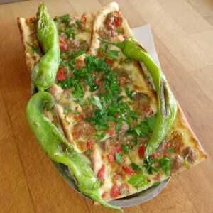 Kuşbaşılı Pide