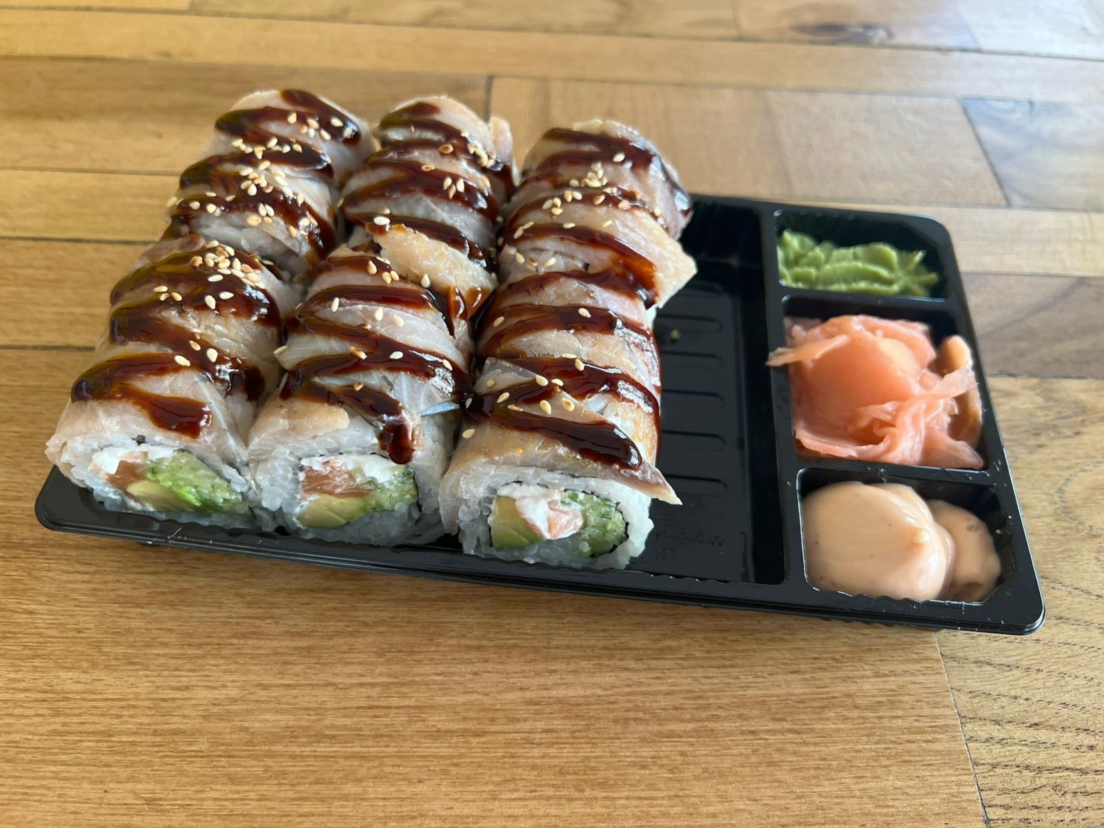 King Salmon Dragon Roll (12 Pcs.)